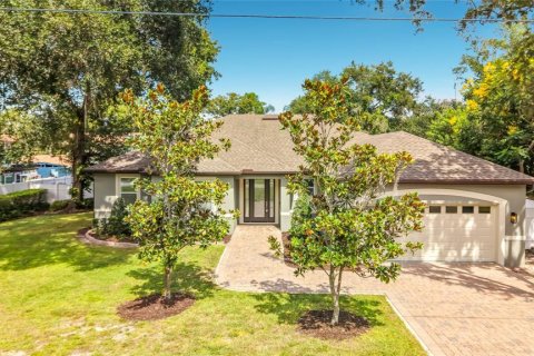 Villa ou maison à vendre à Apopka, Floride: 4 chambres, 198.07 m2 № 2396481 - photo 3