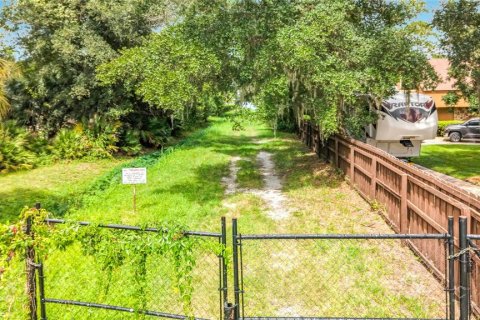 Villa ou maison à vendre à Apopka, Floride: 4 chambres, 198.07 m2 № 2396481 - photo 5