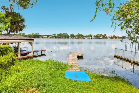 Villa ou maison à vendre à Apopka, Floride: 4 chambres, 198.07 m2 № 2396481 - photo 4