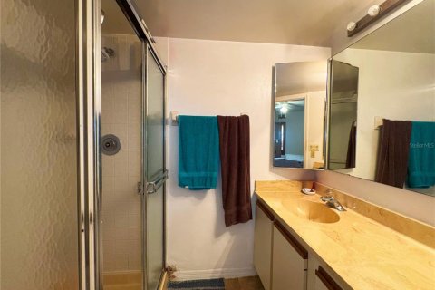 Condo in Orlando, Florida, 2 bedrooms  № 1785009 - photo 11