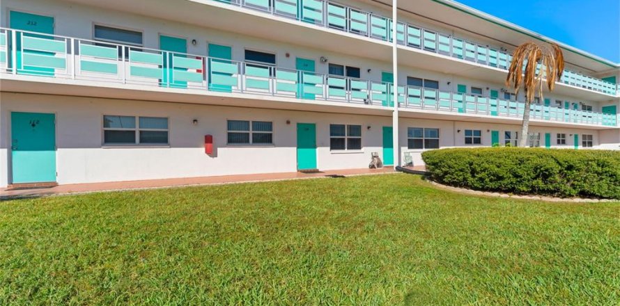 Condo à Saint Petersburg, Floride, 2 chambres  № 2105646
