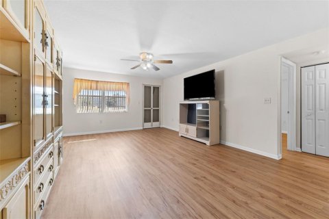 Copropriété à vendre à Saint Petersburg, Floride: 2 chambres, 87.33 m2 № 2105646 - photo 7