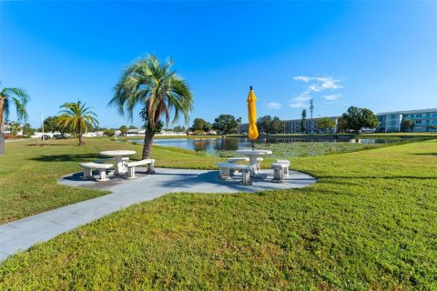 Copropriété à vendre à Saint Petersburg, Floride: 2 chambres, 87.33 m2 № 2105646 - photo 25
