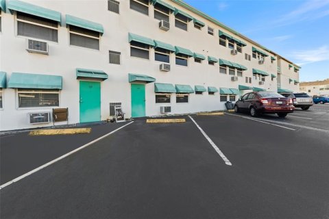 Copropriété à vendre à Saint Petersburg, Floride: 2 chambres, 87.33 m2 № 2105646 - photo 21