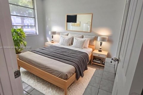 Condominio en venta en Miramar, Florida, 2 dormitorios, 77.29 m2 № 1945686 - foto 7