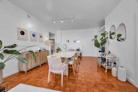 Купить кондоминиум в Корал-Гейблс, Флорида 2 спальни, 121.7м2, № 2089730 - фото 5