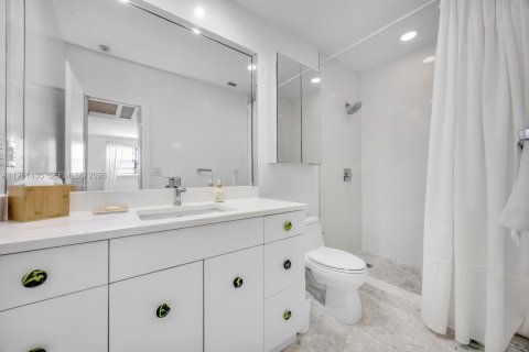 Купить кондоминиум в Корал-Гейблс, Флорида 2 спальни, 121.7м2, № 2089730 - фото 8