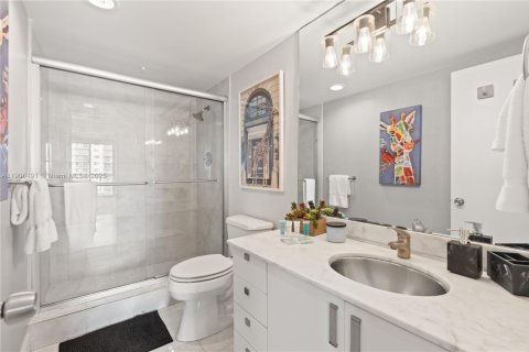 Condominio en venta en Sunny Isles Beach, Florida, 3 dormitorios, 154.68 m2 № 2012917 - foto 13