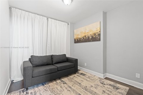 Condominio en venta en Sunny Isles Beach, Florida, 3 dormitorios, 154.68 m2 № 2012917 - foto 15