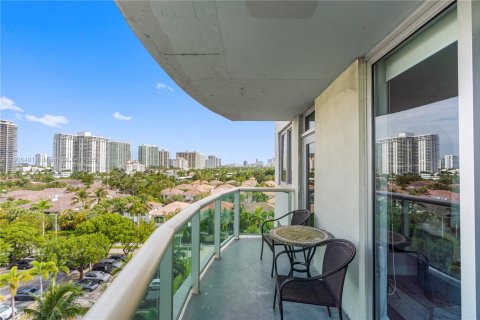 Condominio en venta en Sunny Isles Beach, Florida, 3 dormitorios, 154.68 m2 № 2012917 - foto 27
