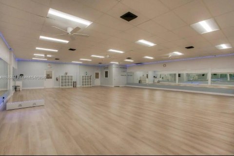 Снять в аренду кондоминиум в Уэстон, Флорида 2 спальни, 102.75м2, № 2026102 - фото 16