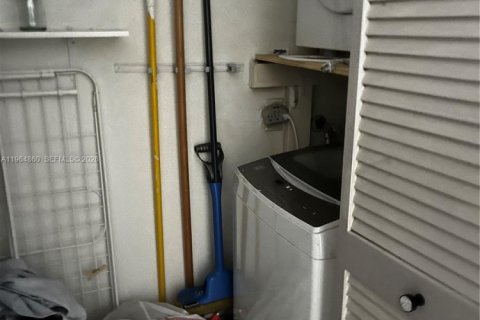 Condominio en alquiler en Weston, Florida, 2 dormitorios, 102.75 m2 № 2026102 - foto 3