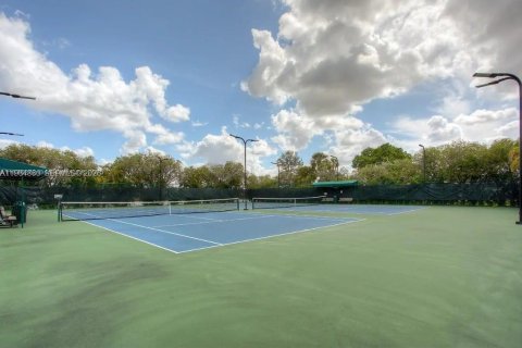 Снять в аренду кондоминиум в Уэстон, Флорида 2 спальни, 102.75м2, № 2026102 - фото 22