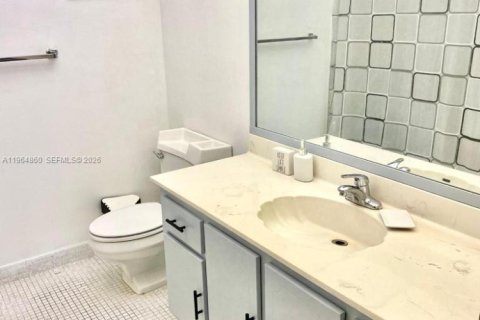 Condominio en alquiler en Weston, Florida, 2 dormitorios, 102.75 m2 № 2026102 - foto 11