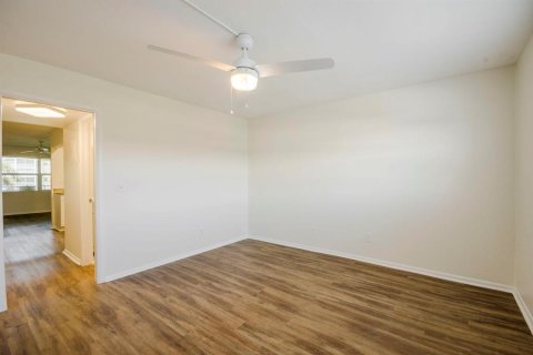 Condominio en venta en North Palm Beach, Florida, 1 dormitorio, 66.15 m2 № 693346 - foto 1