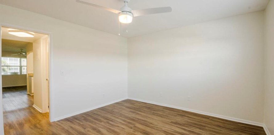 Condominio en North Palm Beach, Florida, 1 dormitorio № 693346