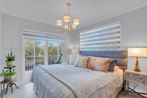 House in Key Largo, Florida 4 bedrooms, 104.05 sq.m. № 2066209 - photo 14