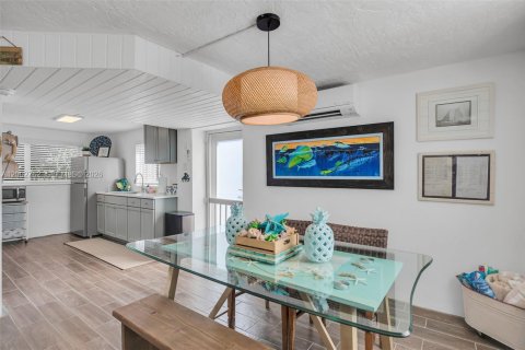 House in Key Largo, Florida 4 bedrooms, 104.05 sq.m. № 2066209 - photo 30