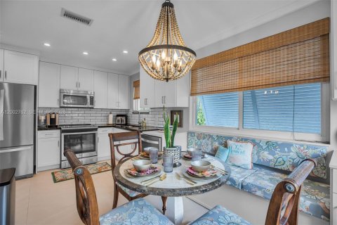 House in Key Largo, Florida 4 bedrooms, 104.05 sq.m. № 2066209 - photo 11