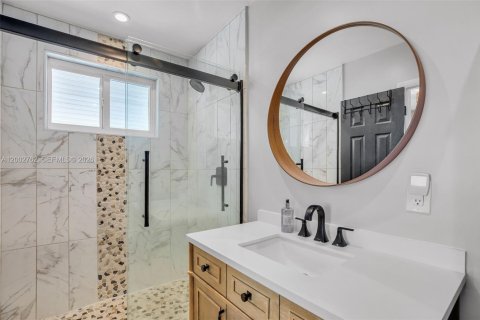 House in Key Largo, Florida 4 bedrooms, 104.05 sq.m. № 2066209 - photo 20