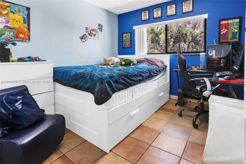 Adosado en venta en Miami, Florida, 3 dormitorios, 142.7 m2 № 1944464 - foto 21