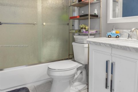 Adosado en venta en Miami, Florida, 3 dormitorios, 142.7 m2 № 1944464 - foto 29