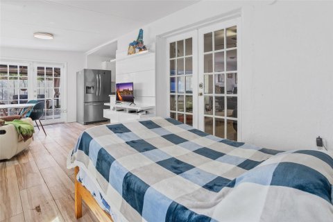 Adosado en venta en Miami, Florida, 3 dormitorios, 142.7 m2 № 1944464 - foto 18