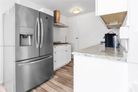 Adosado en venta en Miami, Florida, 3 dormitorios, 142.7 m2 № 1944464 - foto 15