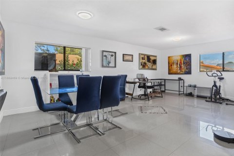 Adosado en venta en Miami, Florida, 3 dormitorios, 142.7 m2 № 1944464 - foto 8