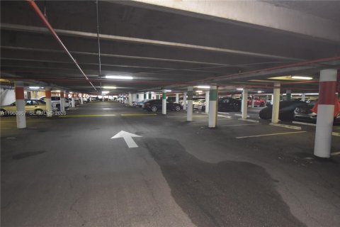 Copropriété à vendre à Aventura, Floride: 1 chambre, 84.82 m2 № 2023633 - photo 30