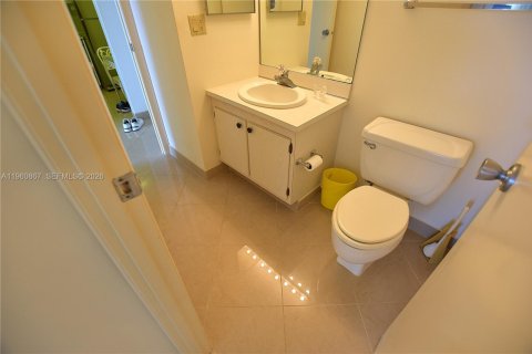 Copropriété à vendre à Aventura, Floride: 1 chambre, 84.82 m2 № 2023633 - photo 18