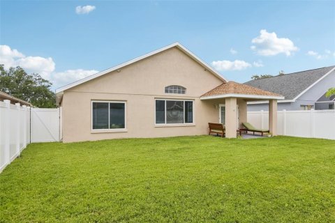 House in Tampa, Florida 3 bedrooms, 130.9 sq.m. № 1887057 - photo 17