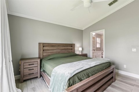 House in Tampa, Florida 3 bedrooms, 130.9 sq.m. № 1887057 - photo 21
