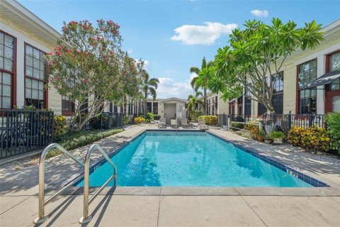 Condo in Tampa, Florida, 1 bedroom  № 1851261 - photo 26