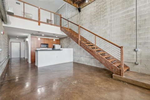 Condo in Tampa, Florida, 1 bedroom  № 1851261 - photo 12