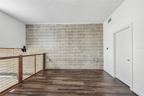 Condo in Tampa, Florida, 1 bedroom  № 1851261 - photo 16