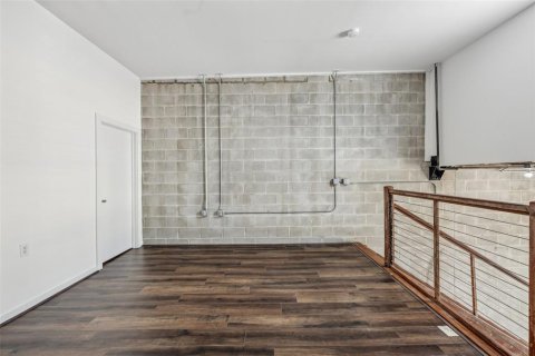 Condo in Tampa, Florida, 1 bedroom  № 1851261 - photo 18