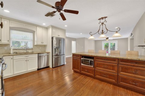 Купить виллу или дом в Плантация, Флорида 5 спален, № 2058457 - фото 12