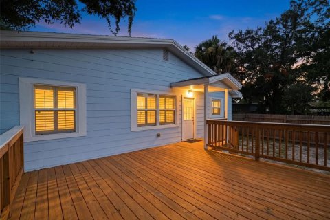 Casa en venta en Tampa, Florida, 4 dormitorios, 156.08 m2 № 2234267 - foto 20