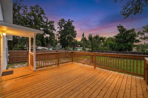 Casa en venta en Tampa, Florida, 4 dormitorios, 156.08 m2 № 2234267 - foto 19