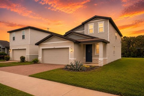 House in Leesburg, Florida 4 bedrooms, 201.41 sq.m. № 2308613