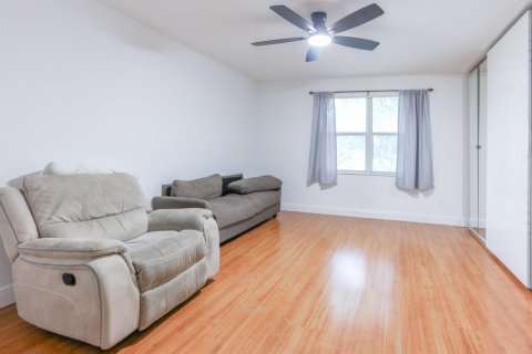Adosado en venta en Lauderhill, Florida, 2 dormitorios, 113.71 m2 № 2083050 - foto 16