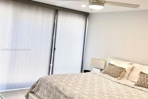 Condominio en venta en Pompano Beach, Florida, 2 dormitorios, 97.55 m2 № 1777569 - foto 10