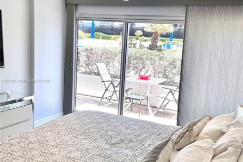 Condominio en venta en Pompano Beach, Florida, 2 dormitorios, 97.55 m2 № 1777569 - foto 13
