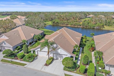 House in Lakewood Ranch, Florida 2 bedrooms, 145.39 sq.m. № 1425909 - photo 13
