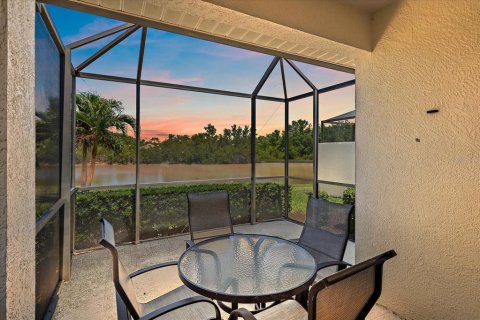 House in Lakewood Ranch, Florida 2 bedrooms, 145.39 sq.m. № 1425909 - photo 14