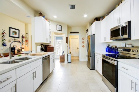 Villa ou maison à vendre à Port St. Lucie, Floride: 4 chambres, 171.22 m2 № 2331363 - photo 4