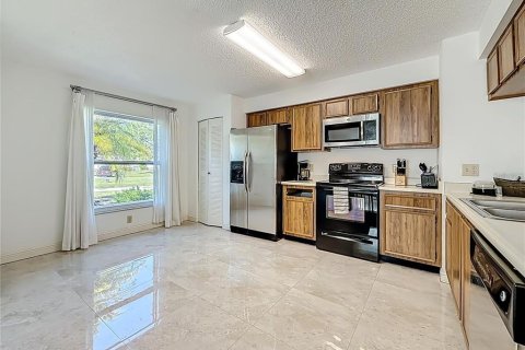 Купить виллу или дом в Олдсмар, Флорида 3 комнаты, 130.99м2, № 2275409 - фото 20