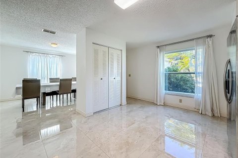 Купить виллу или дом в Олдсмар, Флорида 3 комнаты, 130.99м2, № 2275409 - фото 4