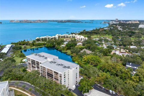 Condominio en venta en Belleair, Florida, 2 dormitorios, 128.67 m2 № 2211039 - foto 2